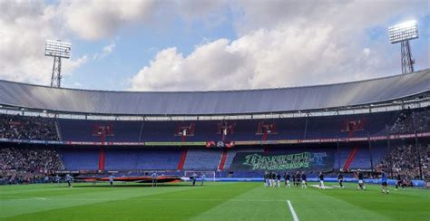 Feyenoord verruilt Adidas voor vijftig miljoen euro voor nieuwe 